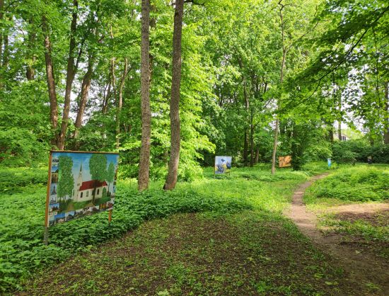 Open-air exhibition of paintings in Iecava