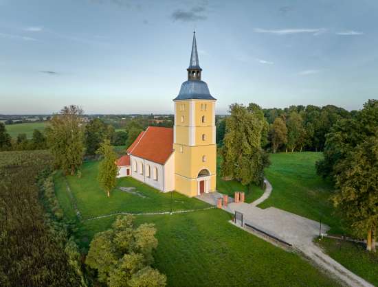 Kultūros erdvė „Mežotnės bažnyčia“
