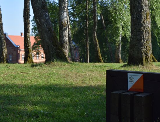 Orientē&scaron;anās poligons izvietots Vecumniekos - skats uz kontrolpunktu