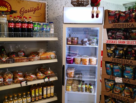 Jaunsenču firmas veikala plaukts ar Kāpostnīcas produkciju