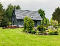 Viesu namiņ&scaron; Slokās - skats uz pagalmu