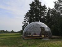 Skats uz Evertu sanāk&scaron;anas kupoltelti