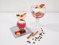 Izsmalcināts restorāna ēdiens Rundāles pilī: izsmalcināti deserta kārtojumi kafejnīcā 'Ozolāde'. Kvalitatīva un estētiska ēdinā&scaron;ana Bauskas novadā.