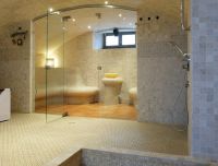 Mazmežotnes muižas SPA komplekss: relaksējo&scaron;a atmosfēra ar pirtīm, džakuzi un atpūtas zonu, no kuras paveras skats uz dabu. Ideāla vieta komandas saliedē&scaron;anai vai romantiskai atpūtai.